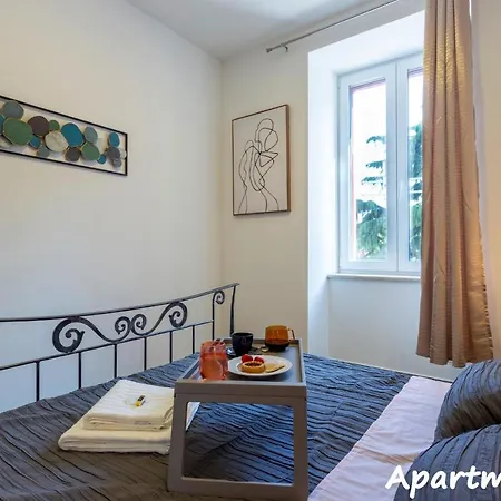Place4U I Stylish Central Apartment In Pula Apartmán Pula