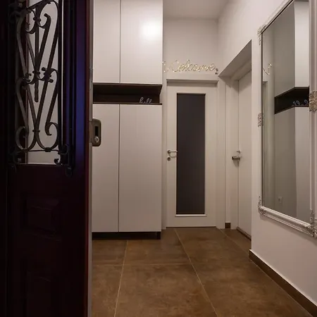 Place4U I Stylish Central Apartment In Pula * Póla